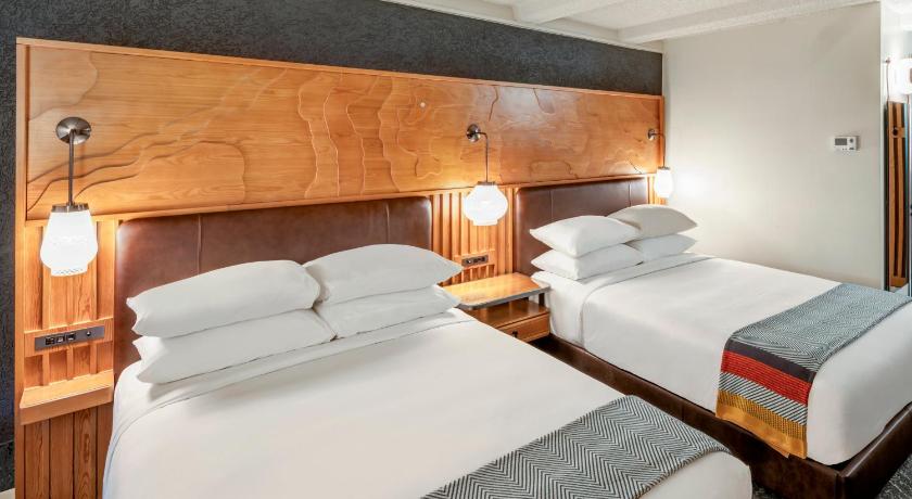 Image of Two Queen Beds with Interior View 4