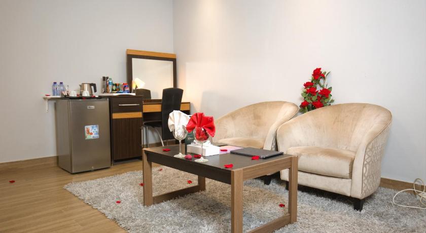 Al Manzil Hotel - image 16