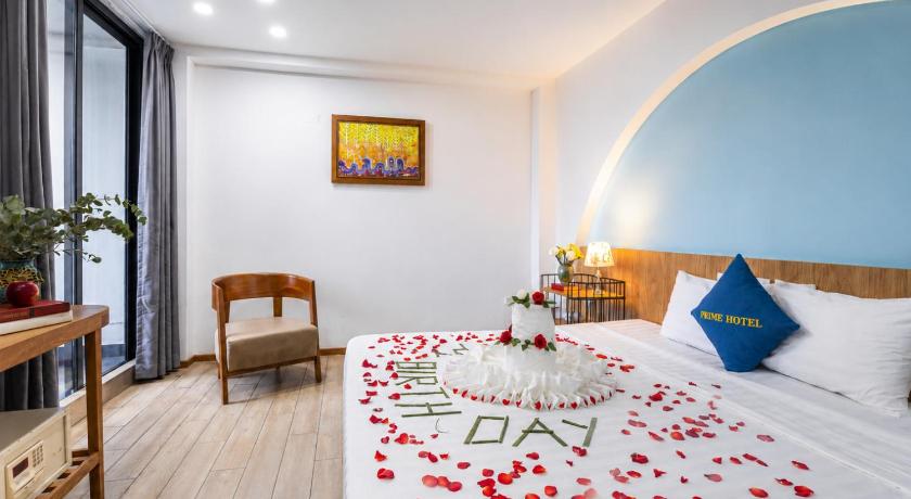 Image of Deluxe Double or Twin City View with Balcony 7
