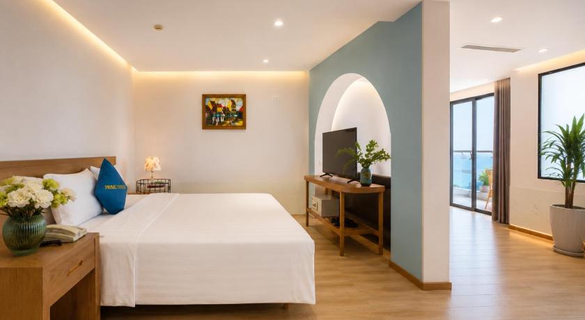 Image of Suite Double Ocean View with Balcony and Bathtub 5