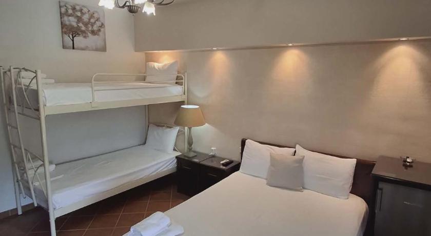 Image of Economy Quadruple Room 2