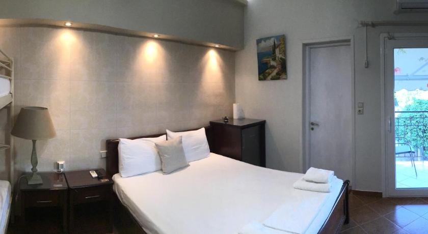 Image of Economy Quadruple Room 3