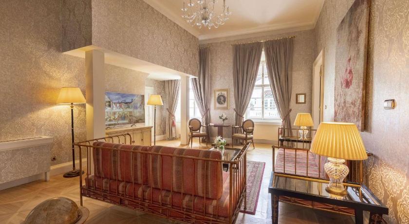 Image of Two-Bedroom Casanova King Suite with Two Single Beds and Courtyard View 3