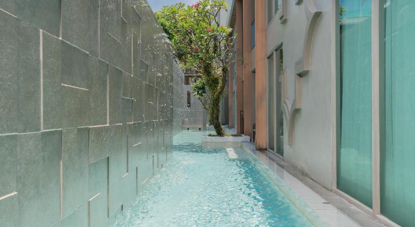 Image of One Bedroom Suite Pool Access 14