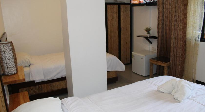 Standard háromszemélyes szoba (1 kétszemélyes ággyal és 1 egyszemélyes ággyal) (Standard Triple (1 Double Bed And 1 Single Bed)) fotója 13