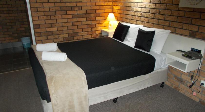 Park House Motor Inn photo