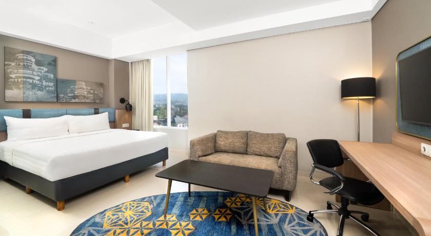 Image of Deluxe Suite with One Double Bed 0