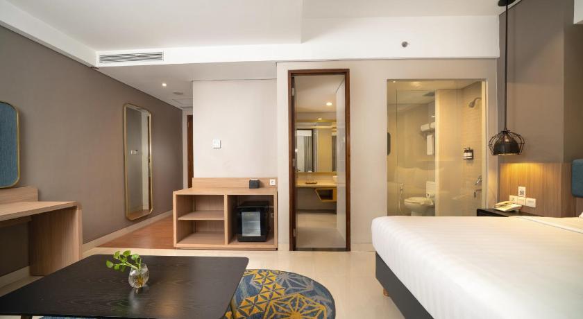 Image of Deluxe Suite with One Double Bed 3