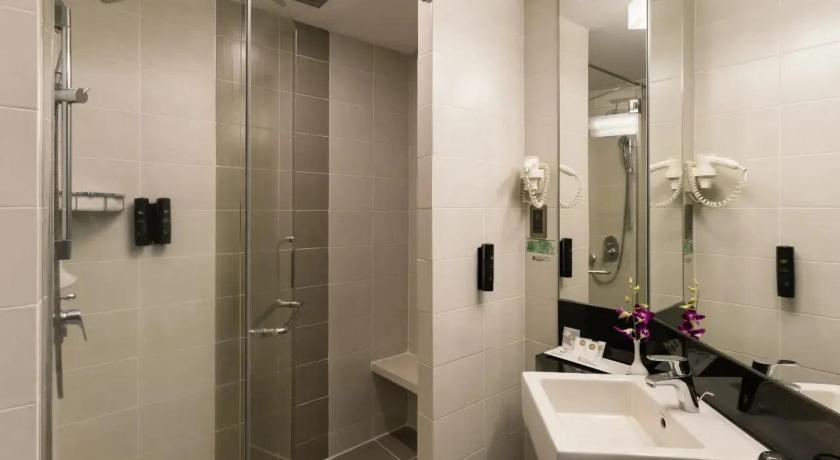 Image of Superior King Room 11