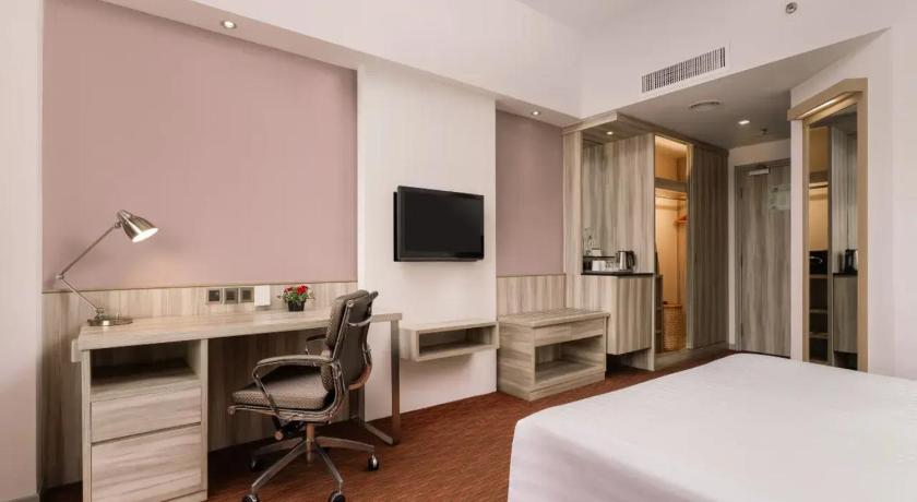Image of Superior King Room 7