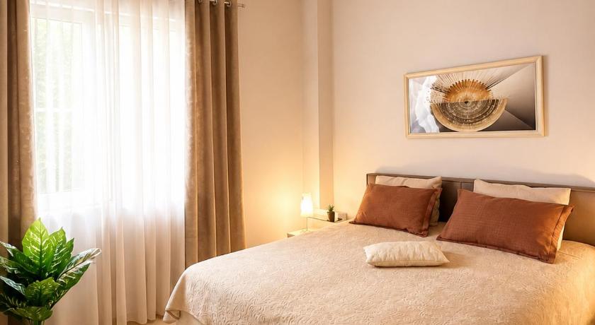 Luxe Living Seascape Suite - Golem, Durres
