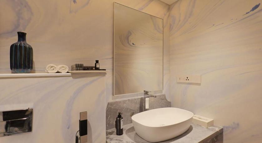 Image of One-Bedroom Suite 8