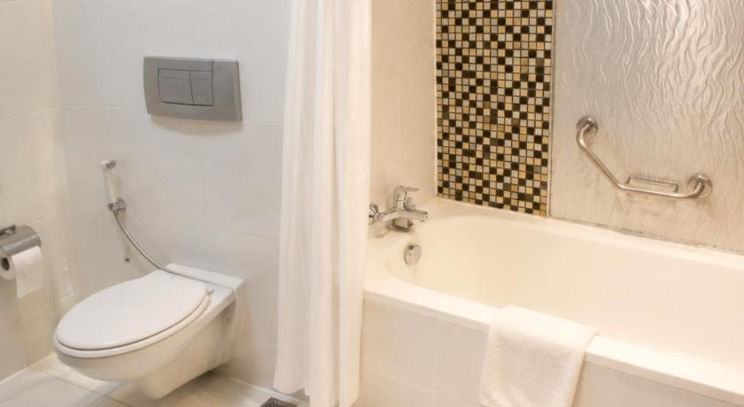 Image of Executive Room King Bed 5