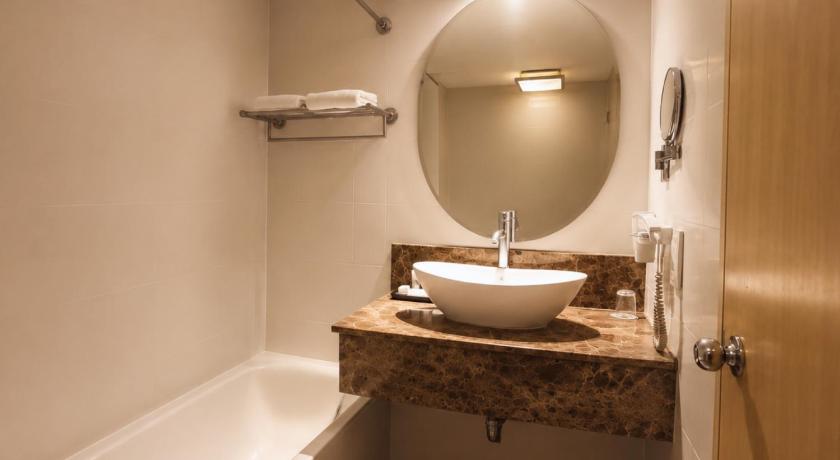 Image of Deluxe Room Twin Bed 8