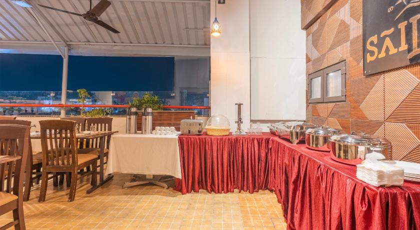 Hotel Golden Sun Inn - image 14