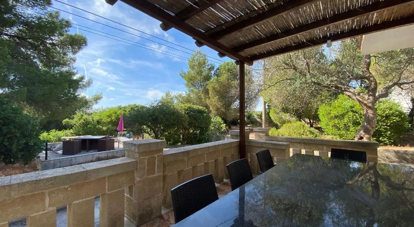 Charming House near the Sea in Torre Pali.