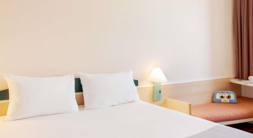 Зображення Двомісний номер з 2 односпальними ліжками (Twin Room) 1