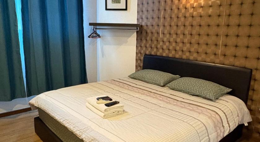 Image of Deluxe King Room 2