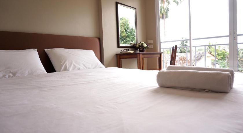 Image of Deluxe Room 9