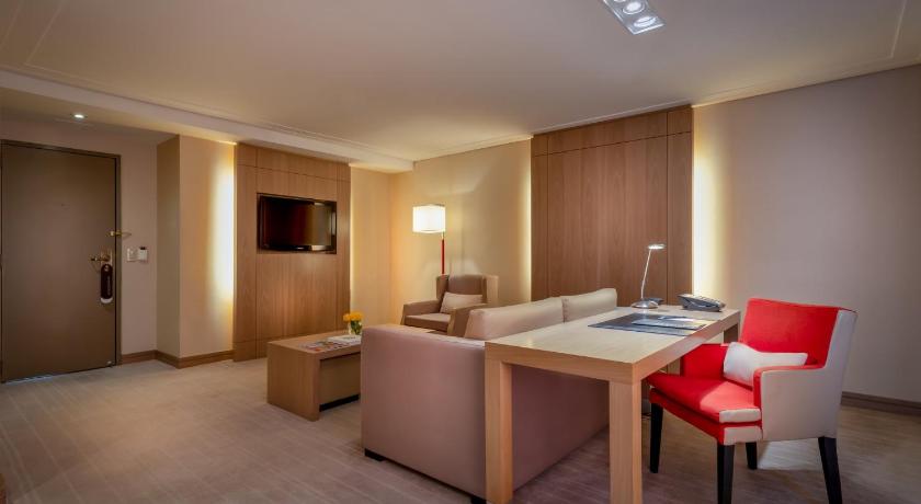 Image of One-Bedroom Paulista Suite - Club Lounge Access 12