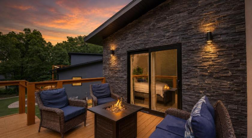 Foto von Flo Ride Chalet Hot tub Woodland viewsOn the Back 40 trail - Agoda-Rabattbuchung