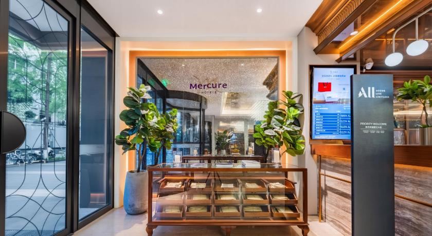 Chengdu Mercure Chengdu Jiuyanqiao 3-Star Hotel room