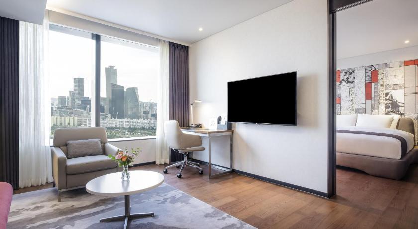 Image of Premier Suite King 1