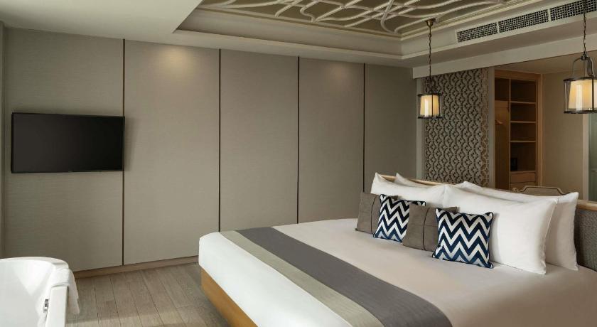 Image of Avista  Two Bedroom Suite with Balcony and Sea View 1