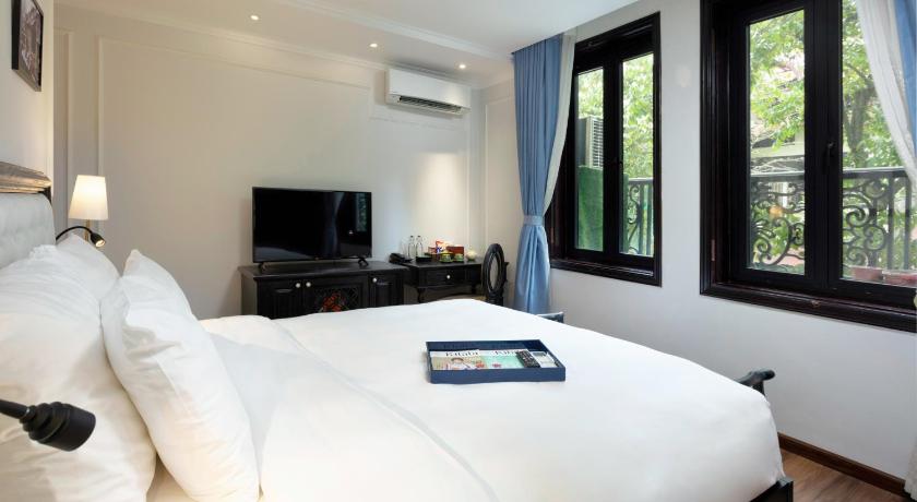 Image of Deluxe Double Or Twin City View 1