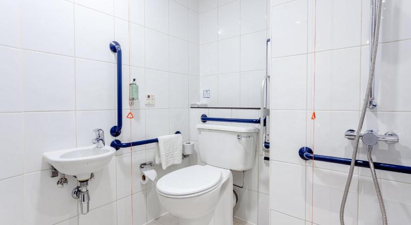 Image of 1 Double Standard Accessible With Free Hot Breakfast 11