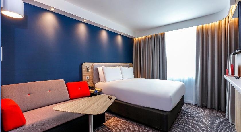 Image of 1 Double Standard Sofa Bed with Free Hot Breakfast 6