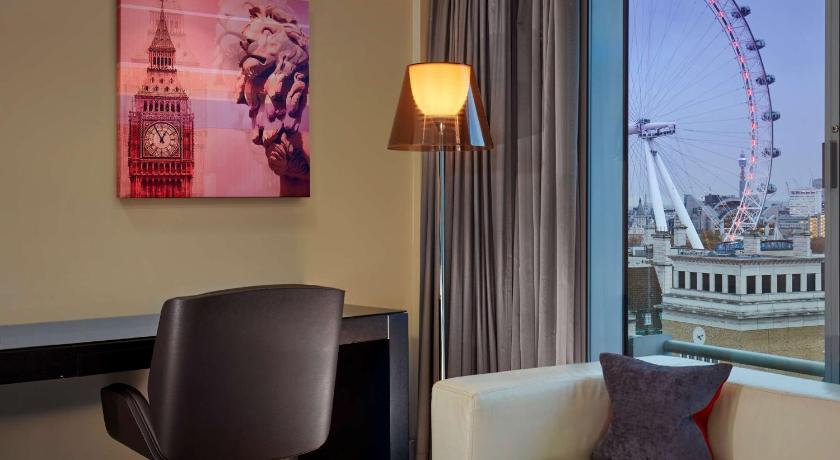 Image of Studio Double Room with London Eye&nbsp;View 1