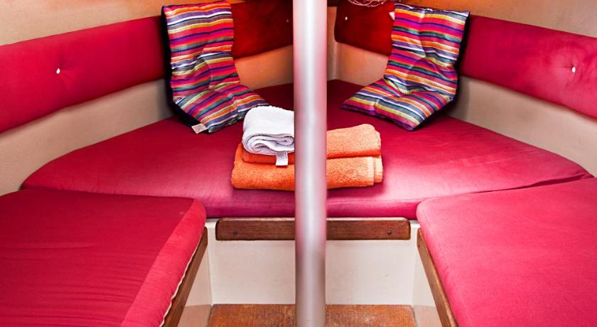 VRS - Low Cost Beach Boat — Hotel in Matosinhos