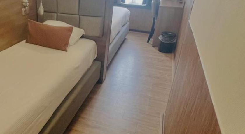 Image of Classic Twin Room 12