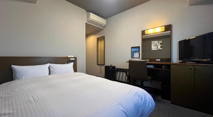 Image of Semi Double Room - Non-Smoking 0