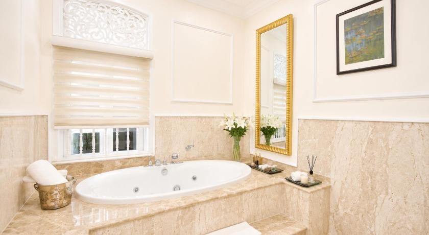 Image of royal lao suite 7