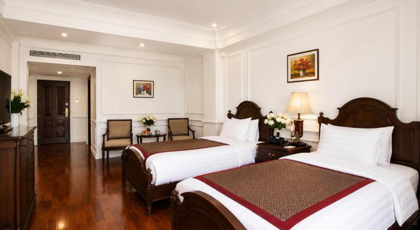Image of Colonial Deluxe Rooms 9