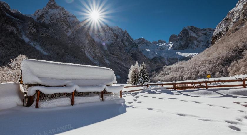 Bungalows Katun Maja Karanfil photo
