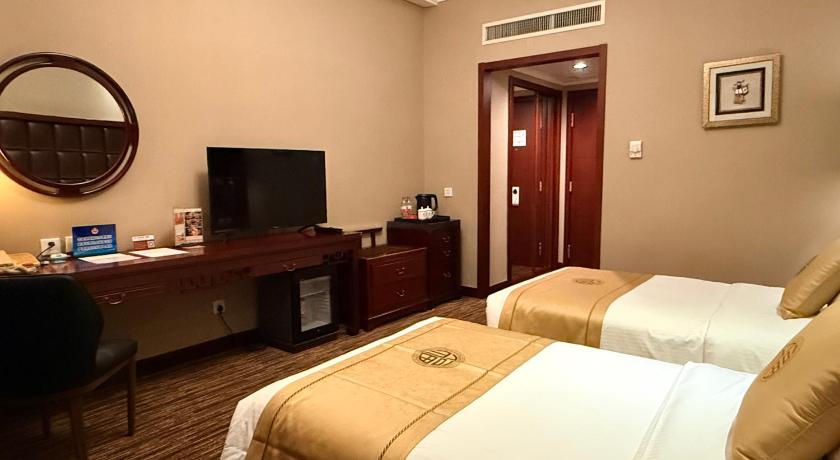 Image of Standard Twin Room (No Window) 8