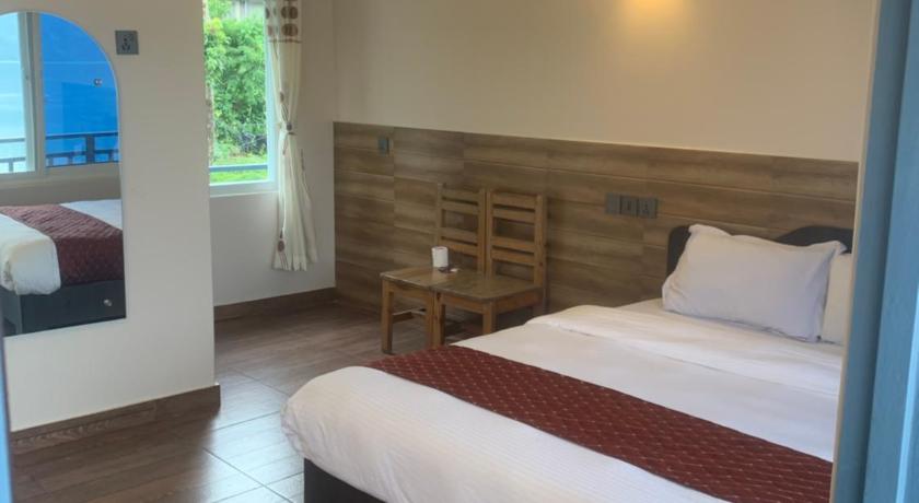 Image of Deluxe Double or Twin Room with Lake View 0
