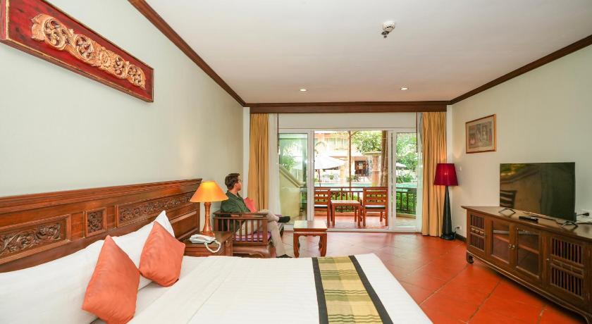 Image of Pool Access King Room 6