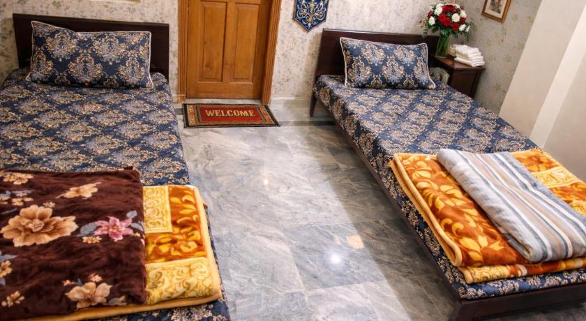 Alzahir GUESTHOUSE & HOTEL near Islamabad Embassy - image 7