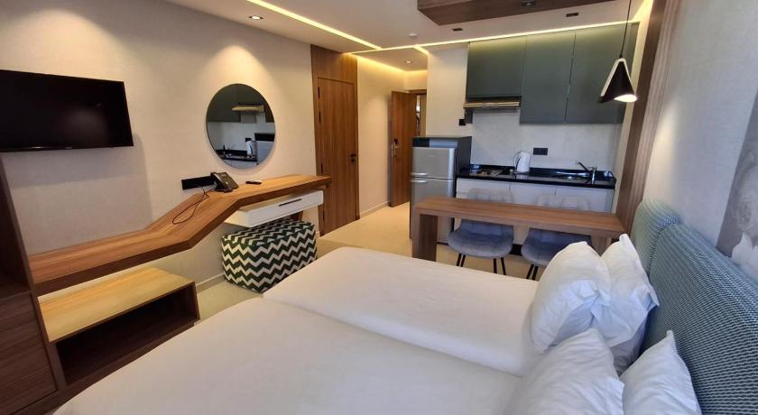 Image of Double or Twin Room with Balcony 3