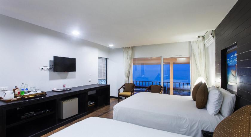 Image of Beachfront Pool Villa 9
