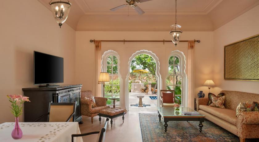 Image of Luxury Villa with Private Pool 1