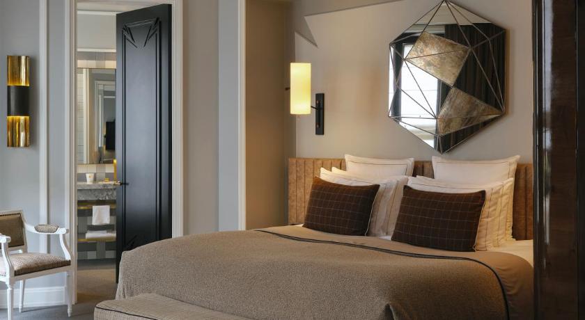 Image of Deluxe Suite 0