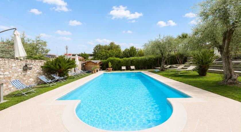 Borgo degli Ulivi Residence
