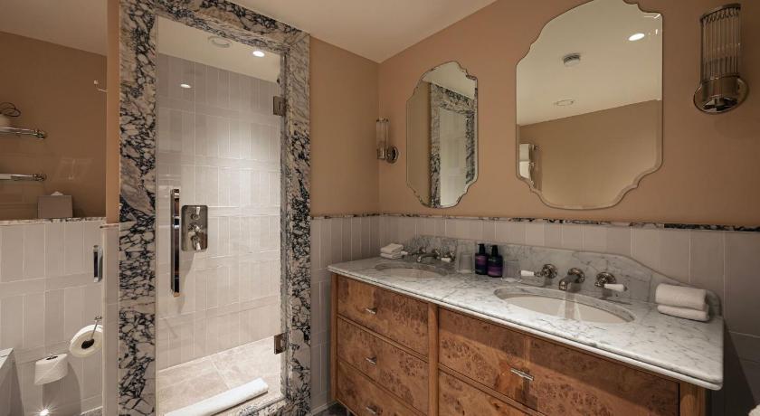Image of Green Park View Suite 4