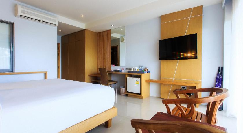 Image of Deluxe Balcony 12