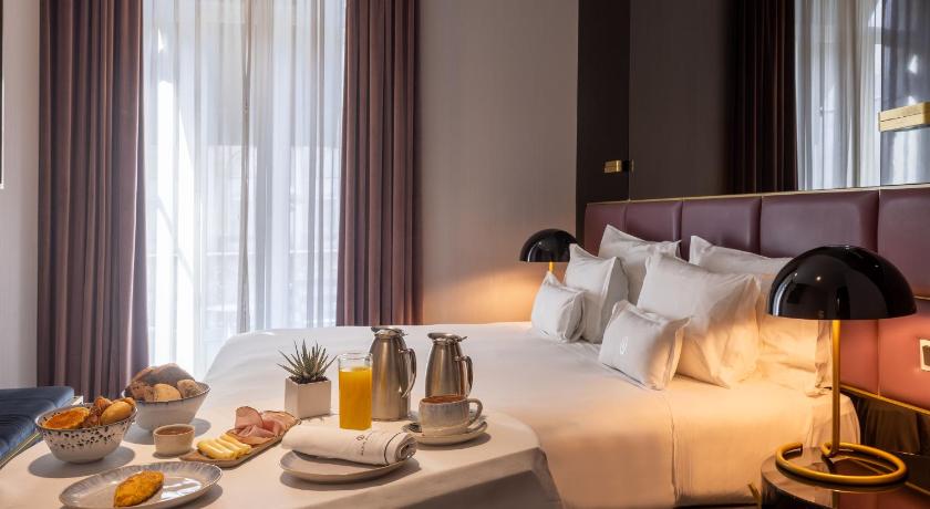 Image of Deluxe Double or Twin Room 11
